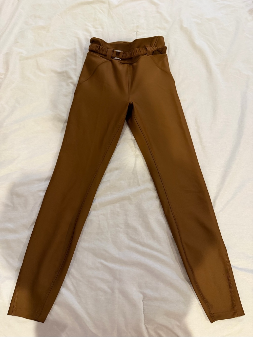 ALO Yoga Airlift High-Waist 7/8 Charmer Legging